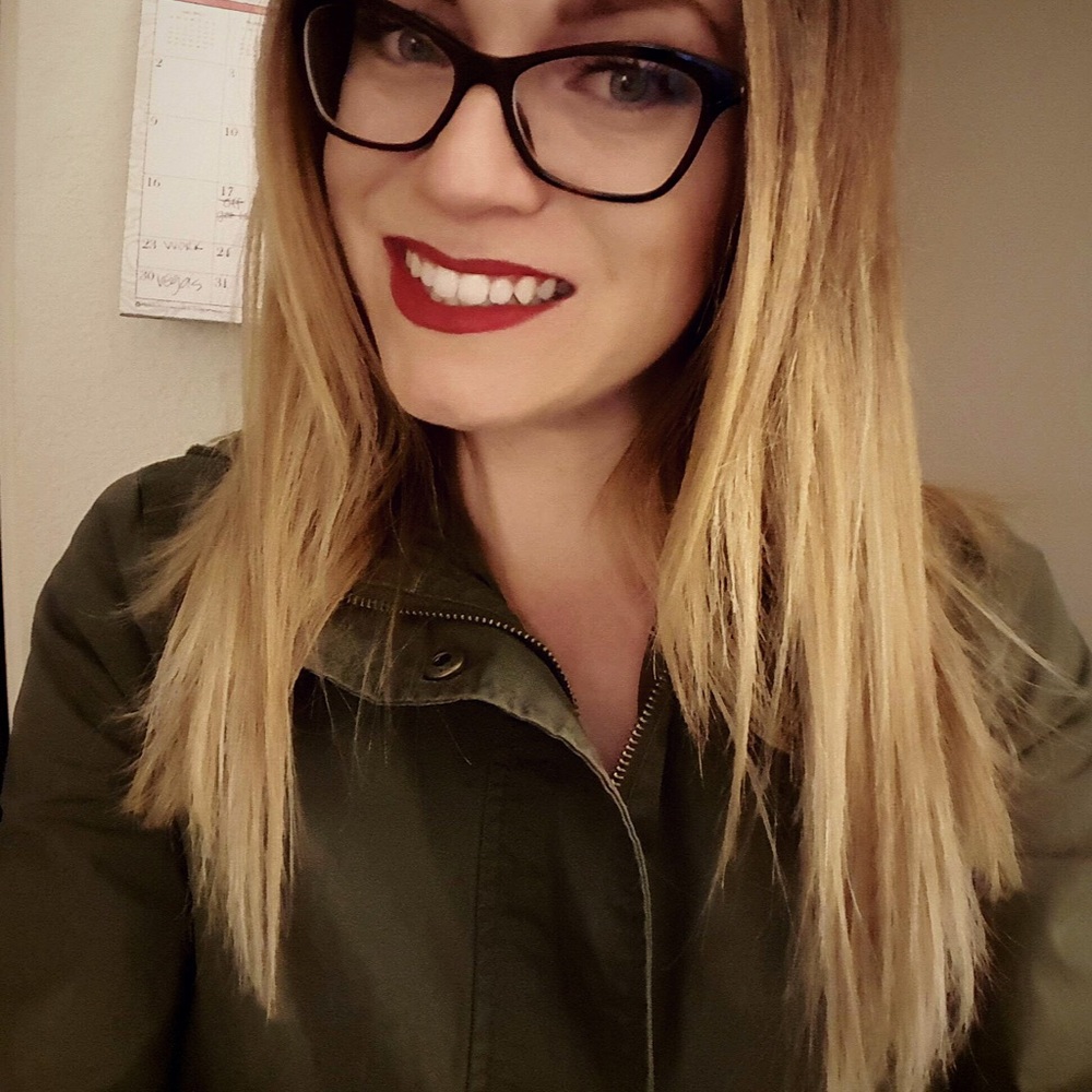 Meet your Posher, Andrea